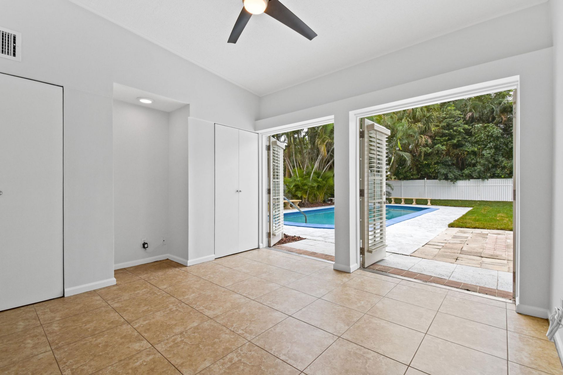 214 Seville Road, West Palm Beach, FL 33405 Photo
