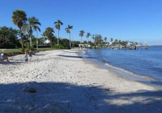 214 Seville Road, West Palm Beach, FL 33405 Photo