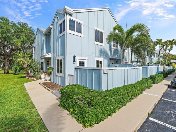 6198 Riverwalk Lane, Unit 8, Jupiter, FL 33458