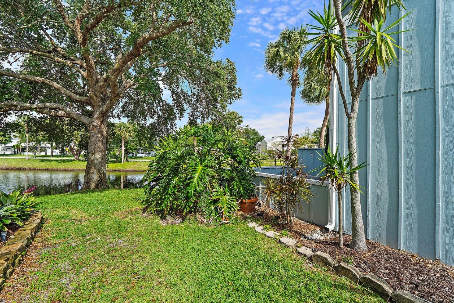 6198 Riverwalk Lane, Unit 8, Jupiter, FL 33458 Photo