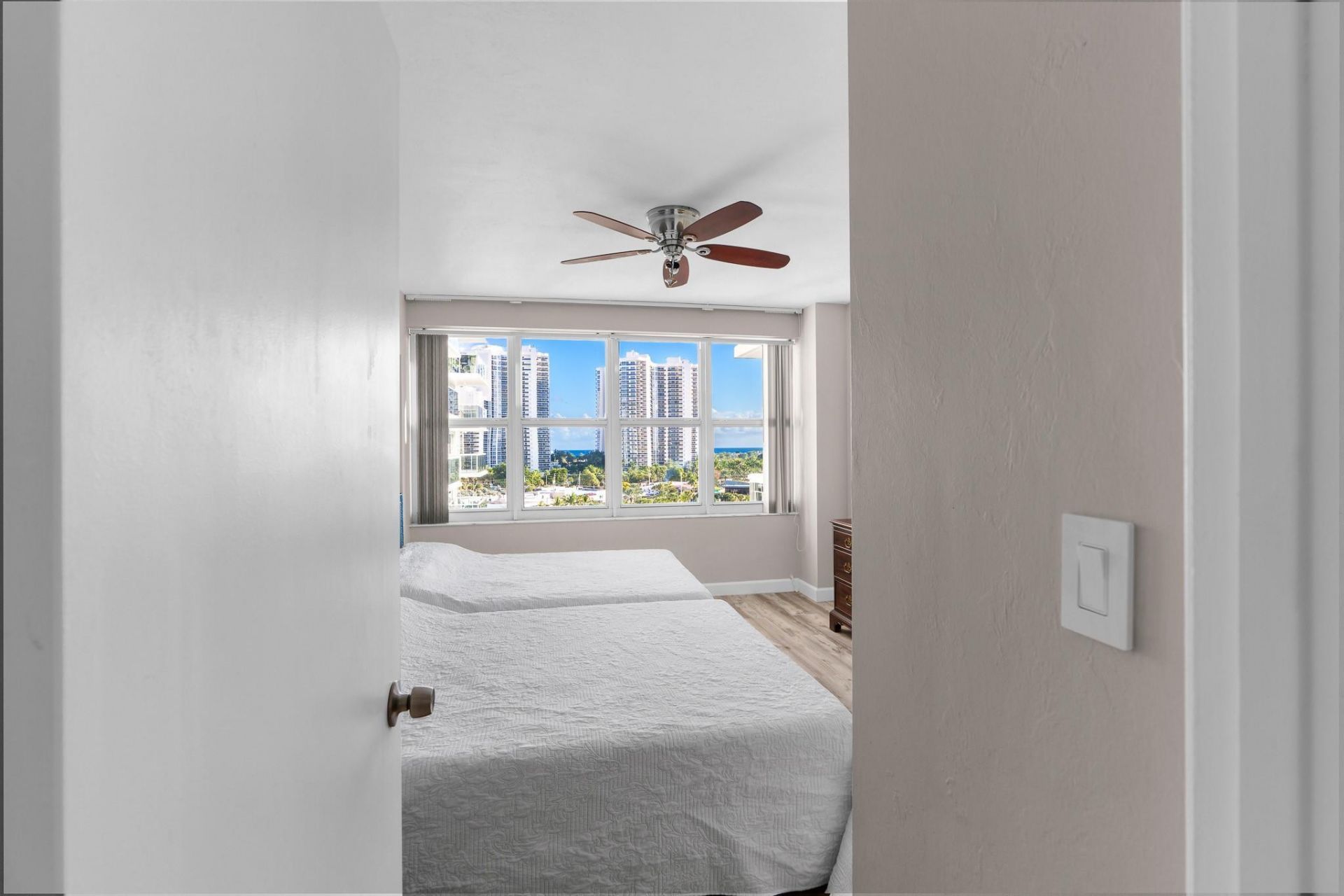 3300 NE 36th Street, Unit 920, Fort Lauderdale, FL 33308 Photo