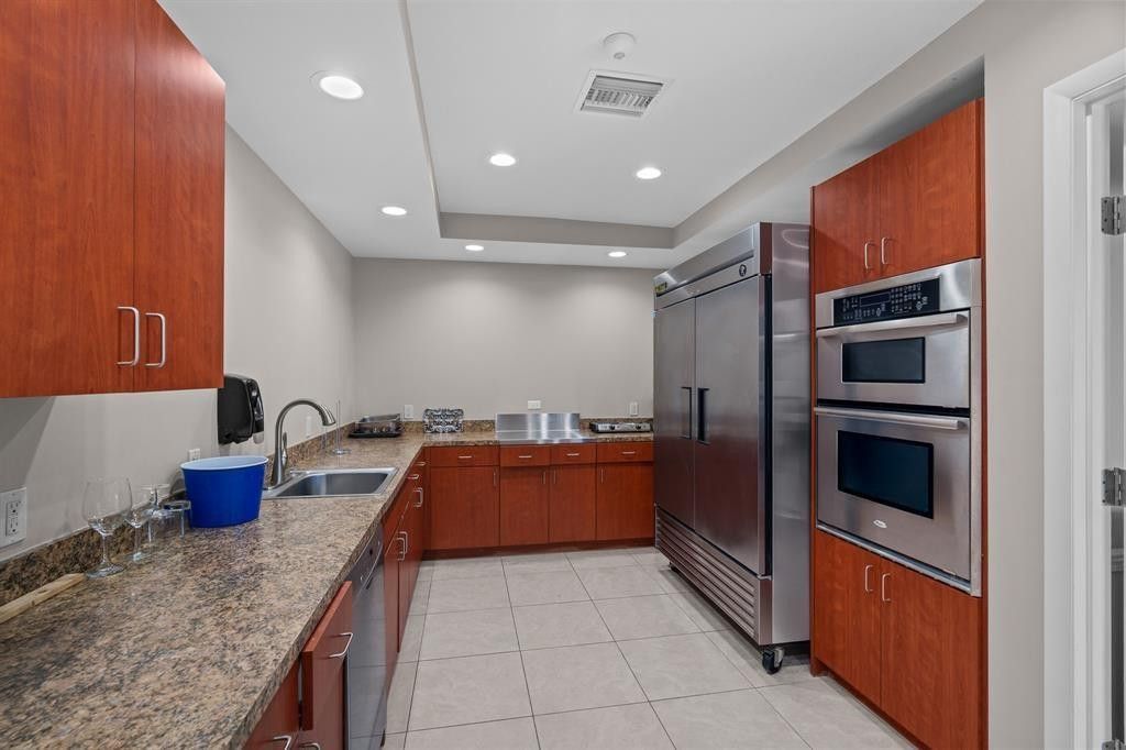 3300 NE 36th Street, Unit 920, Fort Lauderdale, FL 33308 Photo