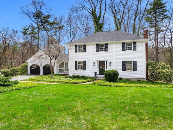 26 Canterbury Hill Rd, Topsfield, MA 01983