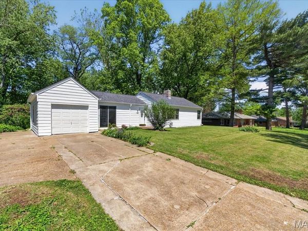 8819 May Avenue, Jennings, MO 63136