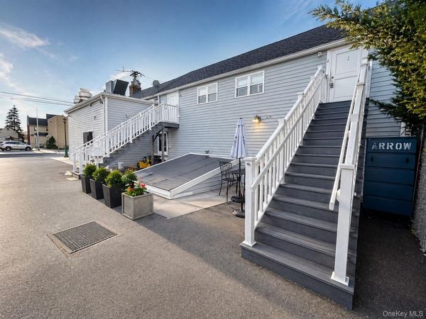 2757 long beach road, Unit 2, Oceanside, NY 11572