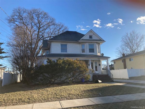 185 Southside Avenue , Freeport, NY 11520