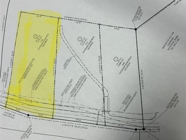 1749 Veterans Memorial Highway , Scottsville, KY 42164