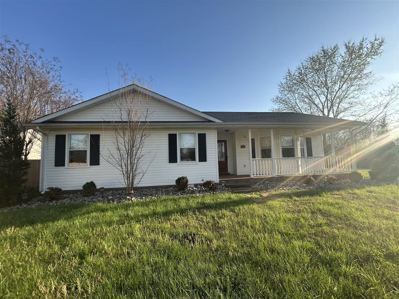 305 Phelps Way , Bowling Green, KY 42104 Main Photo