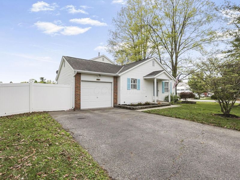 162 South Fork Circle, Pataskala, OH 43062 Photo 2