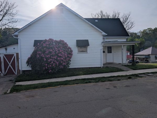 9 Madison Street , Glouster, OH 45732