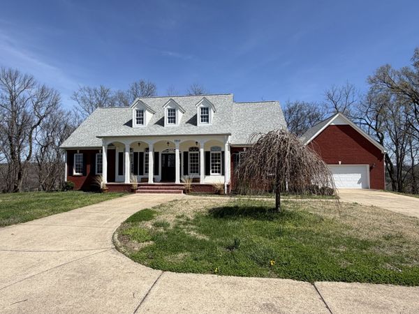 2852 New Highway 7 , Santa Fe, TN 38482