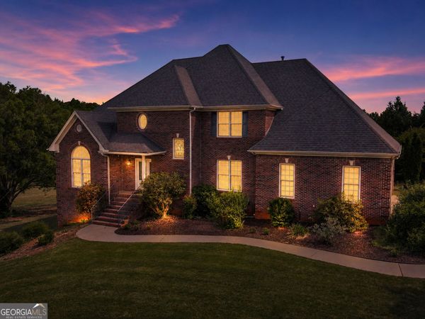 1302 Chester Place, Mcdonough, GA 30252