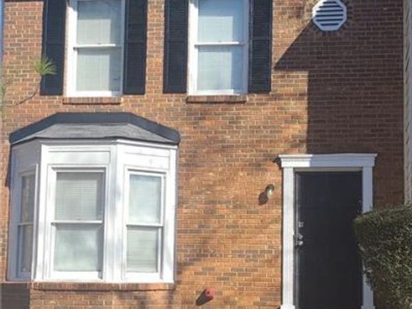 8010 Woodlake Drive , Riverdale, GA 30274