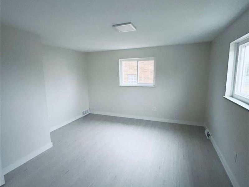 3326 Marioncliff Drive, Parma, OH 44134 Photo 9