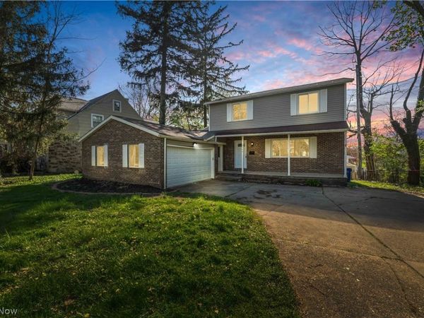 2540 Charney Road, University Heights, OH 44118