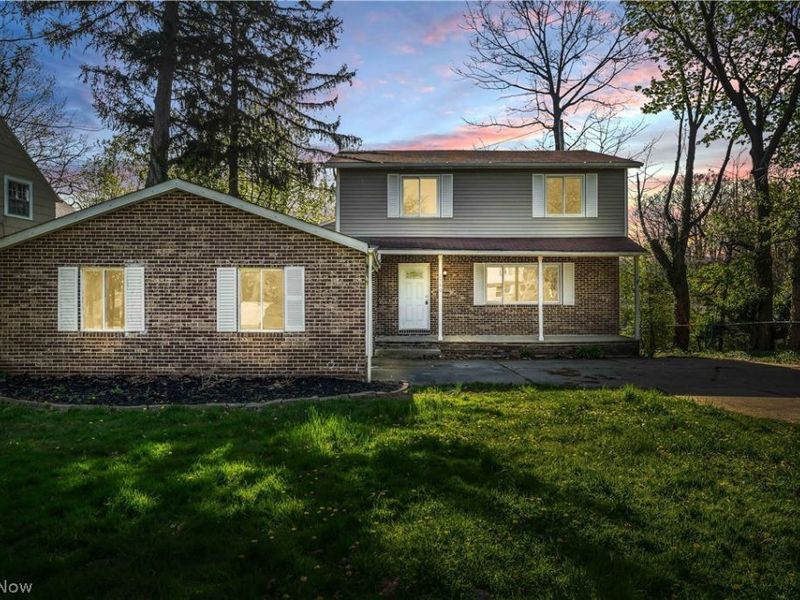 2540 Charney Road, University Heights, OH 44118 Photo 2