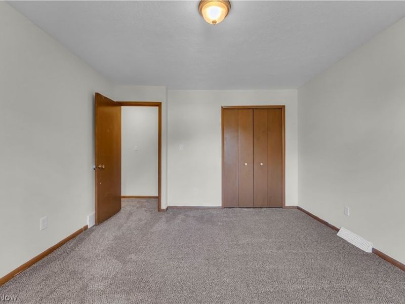 2540 Charney Road, University Heights, OH 44118 Photo 27