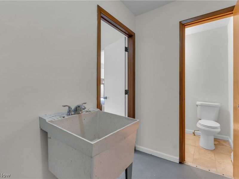 2540 Charney Road, University Heights, OH 44118 Photo 32