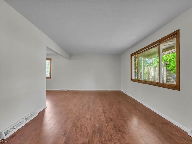 2540 Charney Road, University Heights, OH 44118 Photo 7