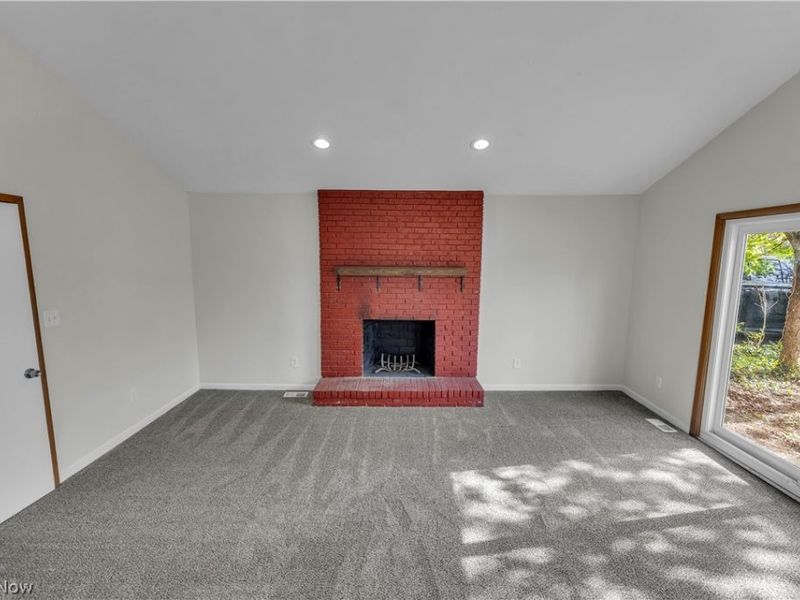 2540 Charney Road, University Heights, OH 44118 Photo 8