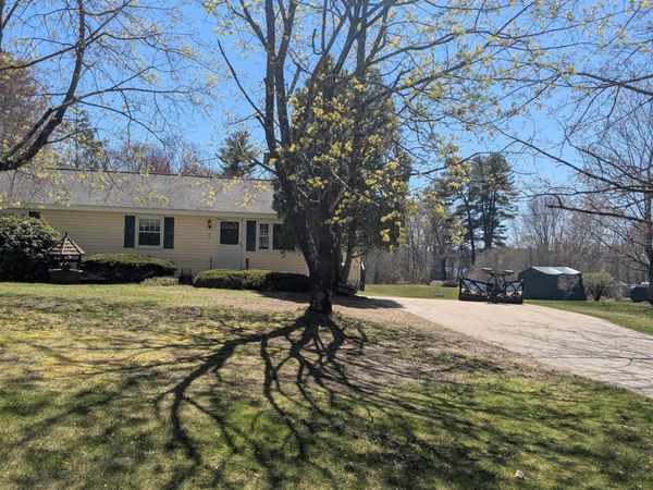 117 Sherburne Road, Unit B, Pelham, NH 03076