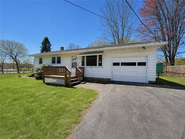 3 Dominica Court , Utica, NY 13502