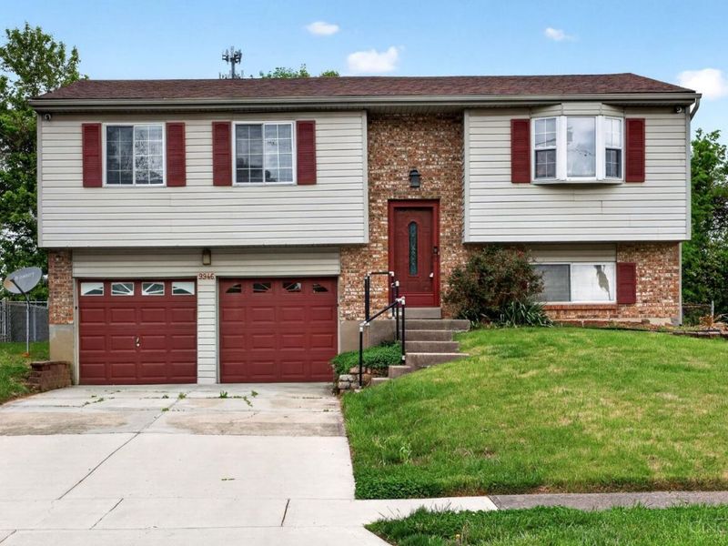 9946 Greenriver Drive, Cincinnati, OH 45231 Photo 1