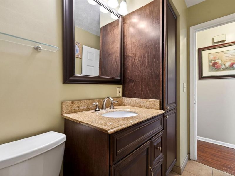 9946 Greenriver Drive, Cincinnati, OH 45231 Photo 18