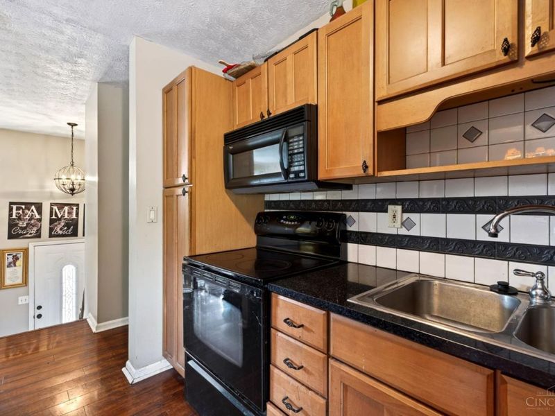 9946 Greenriver Drive, Cincinnati, OH 45231 Photo 7