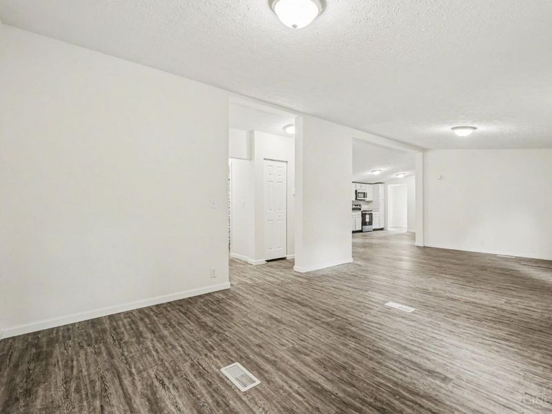 1945 Amiott Lane, Sterling Twp, OH 45154 Photo 3