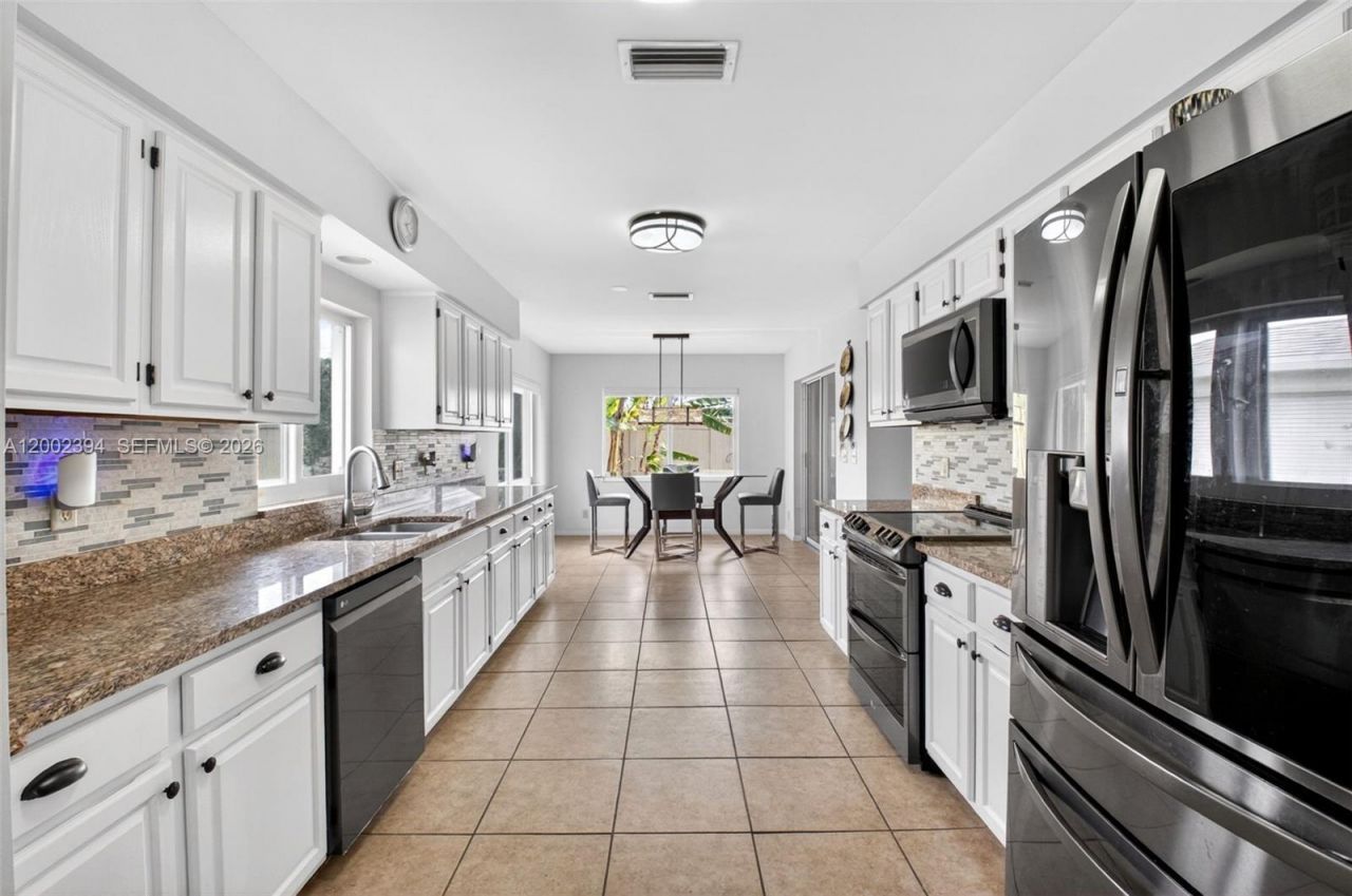 10982 S Greentrail Dr S, Boynton Beach, FL 33436 Photo