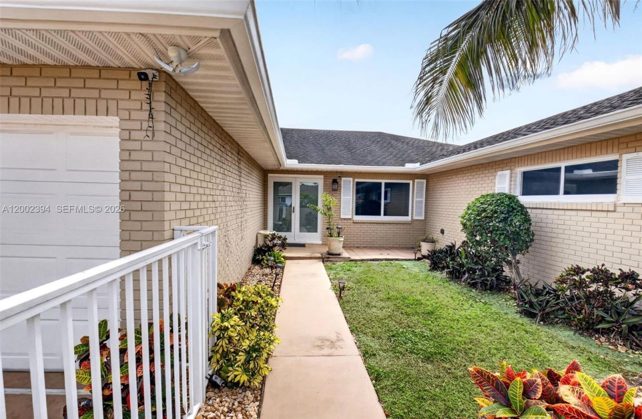 10982 S Greentrail Dr S, Boynton Beach, FL 33436 Photo