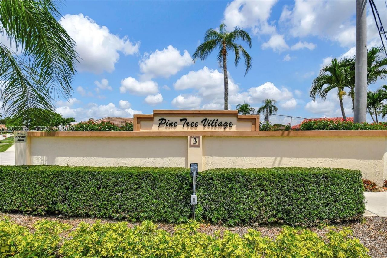 10982 S Greentrail Dr S, Boynton Beach, FL 33436 Photo