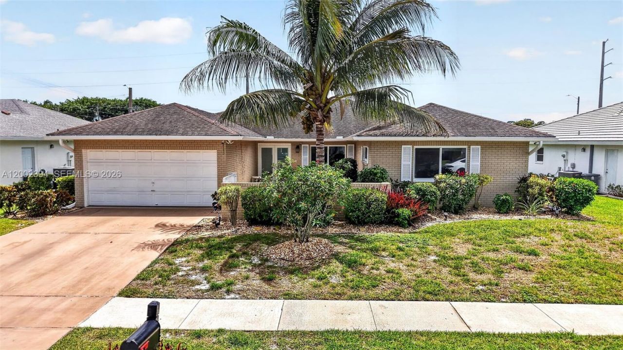 10982 S Greentrail Dr S, Boynton Beach, FL 33436 Photo