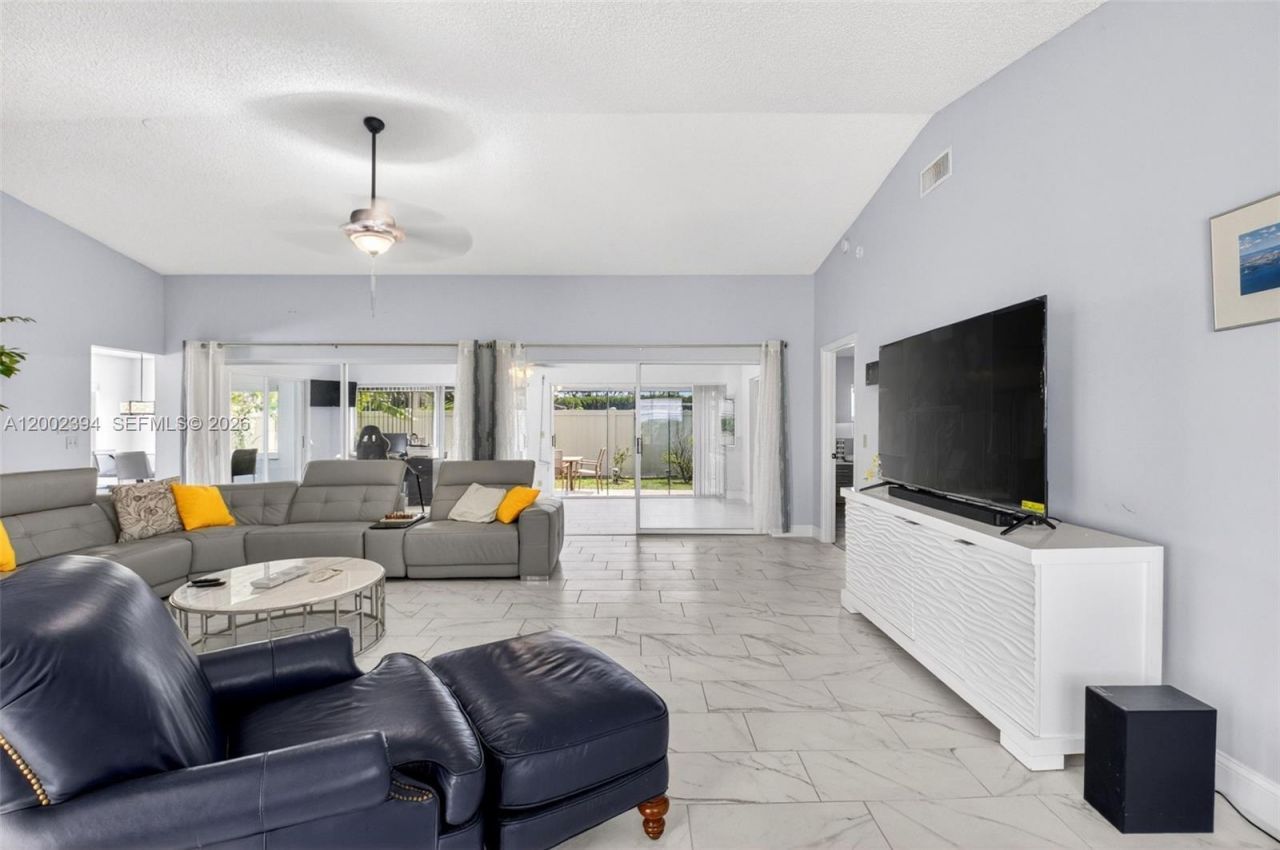10982 S Greentrail Dr S, Boynton Beach, FL 33436 Photo
