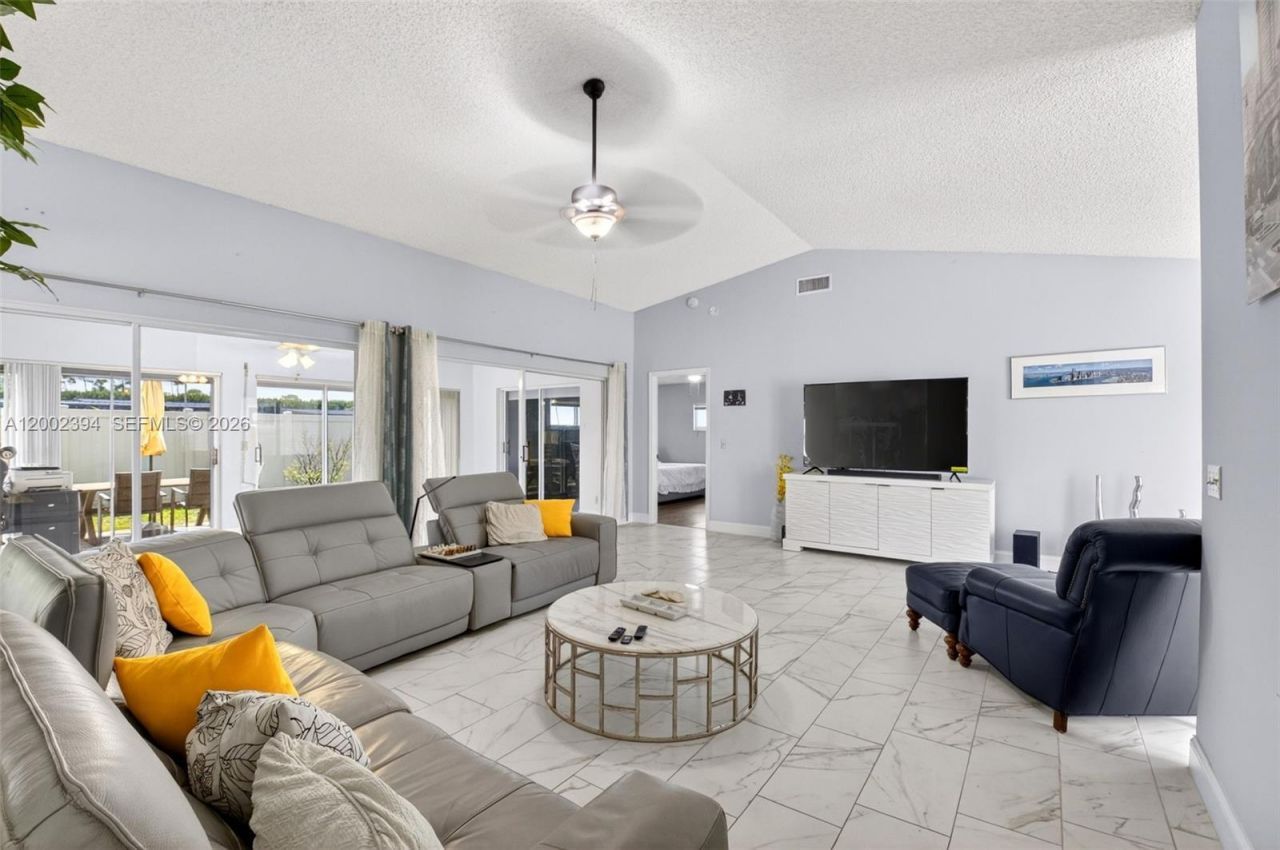 10982 S Greentrail Dr S, Boynton Beach, FL 33436 Photo