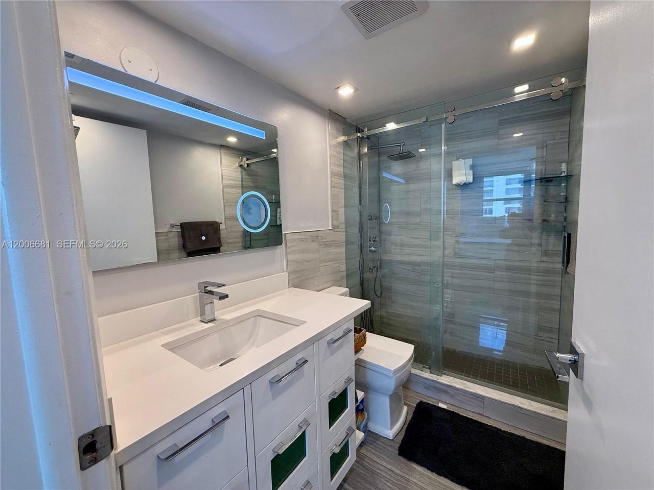 770 Claughton Island Dr, Unit 1003, Miami, FL 33131 Photo