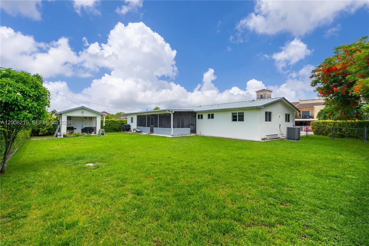 11206 SW 1st St, Sweetwater, FL 33174 Photo