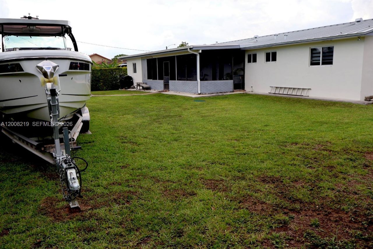 11206 SW 1st St, Sweetwater, FL 33174 Photo
