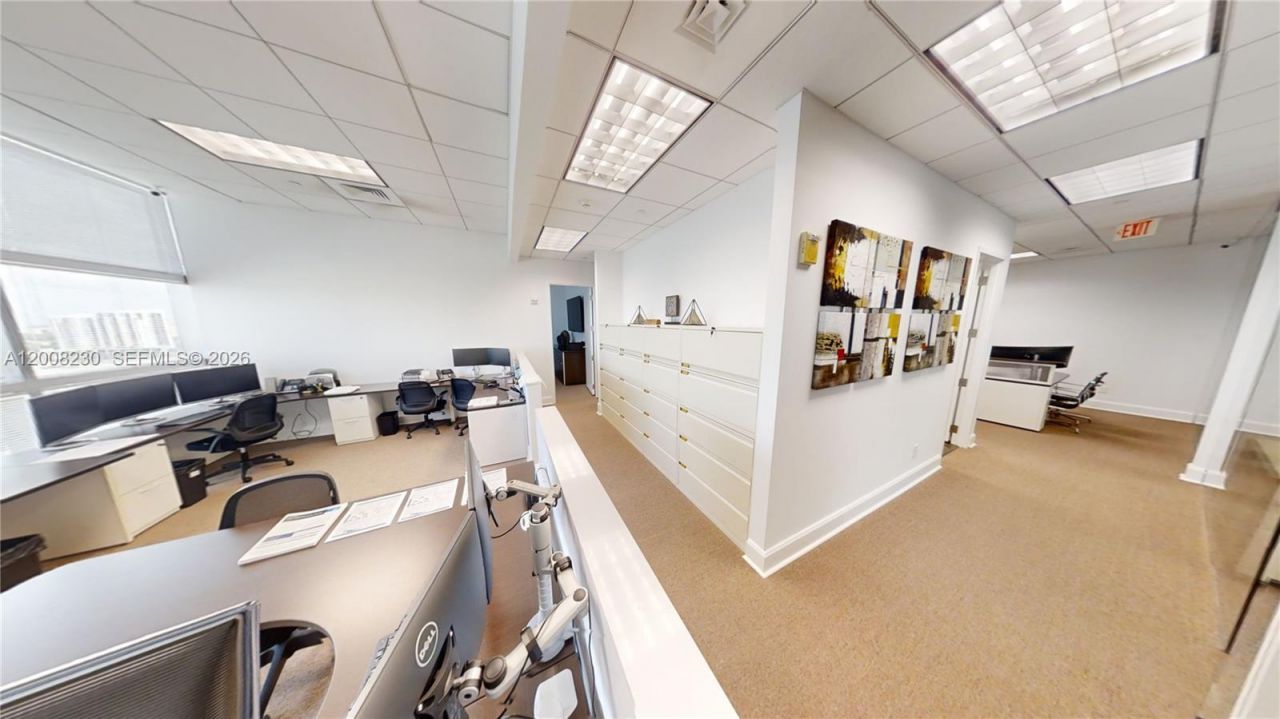 175 SW 7th St, Unit 1612, Miami, FL 33130 Photo