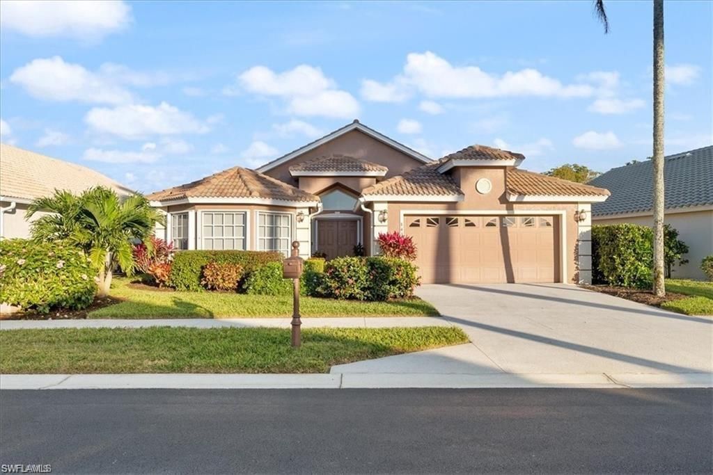 8432 Indian Wells Way, Naples, FL 34113 Photo