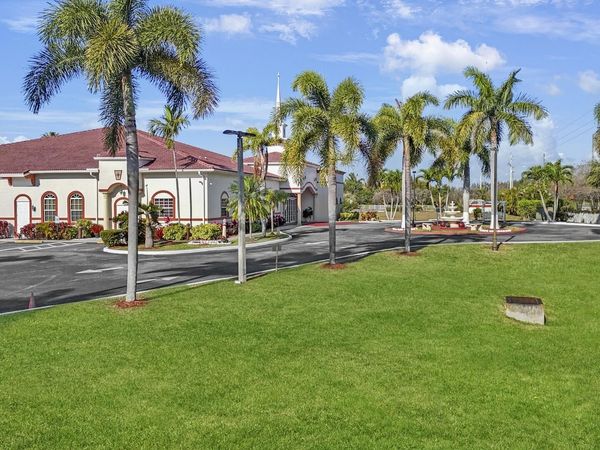 7025 Summerville Terrace, Lake Worth, FL 33467