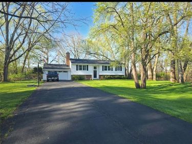 12048 Oakfield Circle, Big Flats, NY 14814