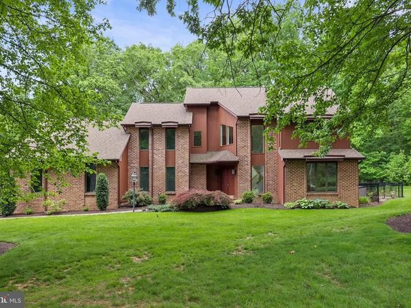1990 SHULTON DRIVE, YORK, PA 17406