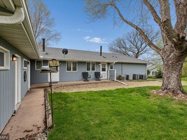 126 Floyd Street S, Unit 1, Cannon Falls, MN 55009