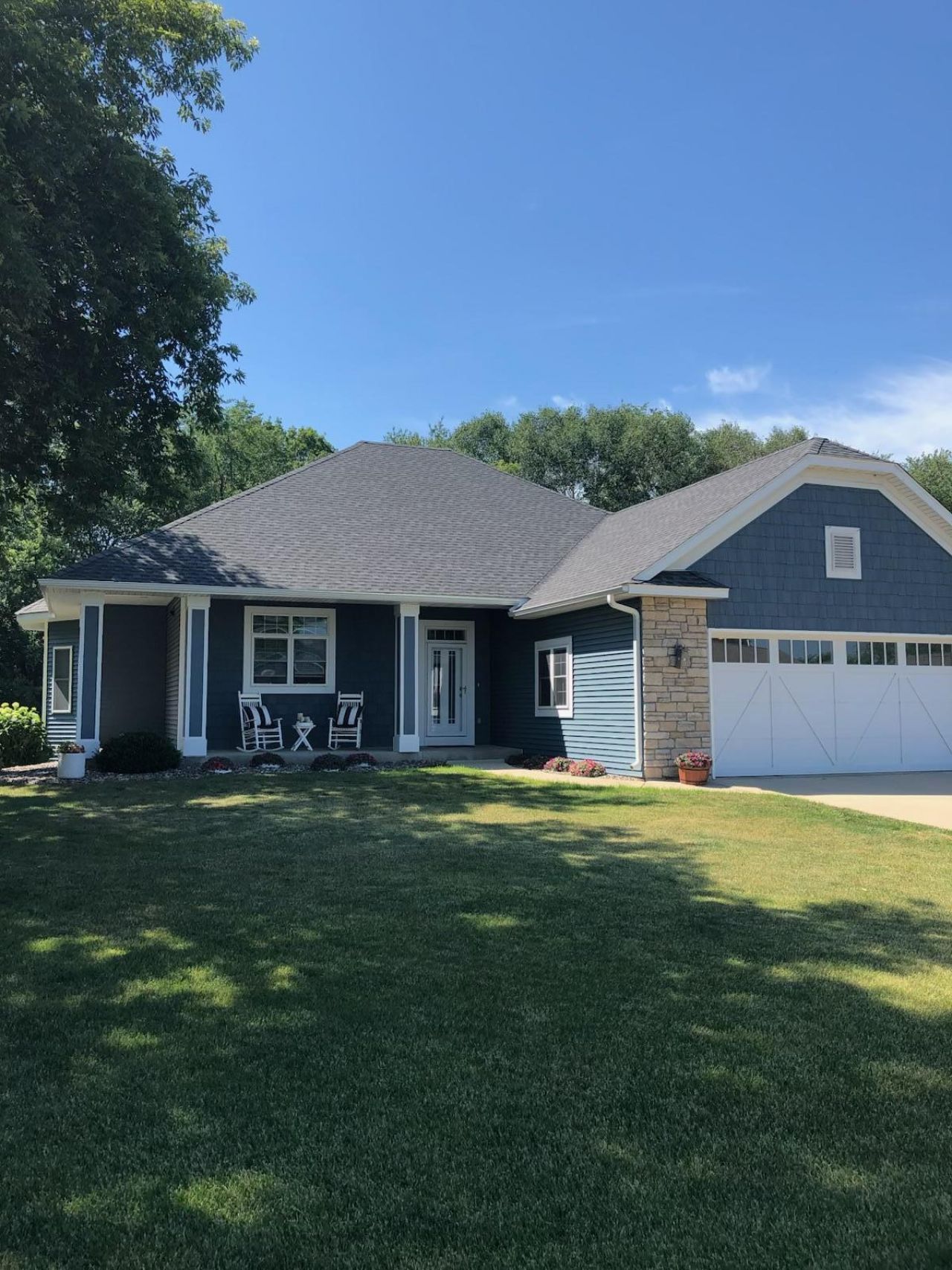 645 Lancaster Boulevard , Zumbrota, MN 55992