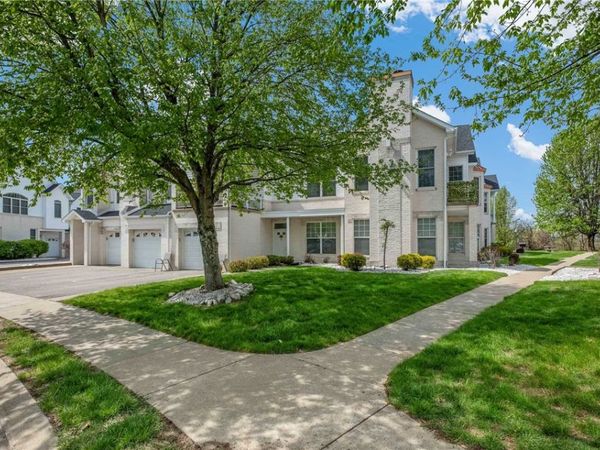 212 Adams Pointe Blvd, Unit 7, Mars, PA 16046