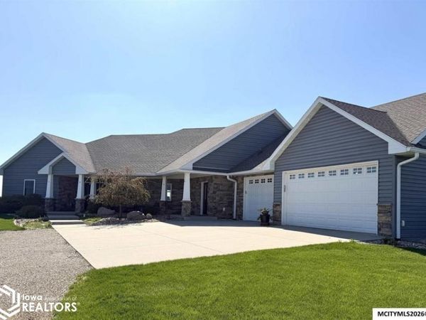 4848 Nightingale Avenue, Northwood, IA 50459