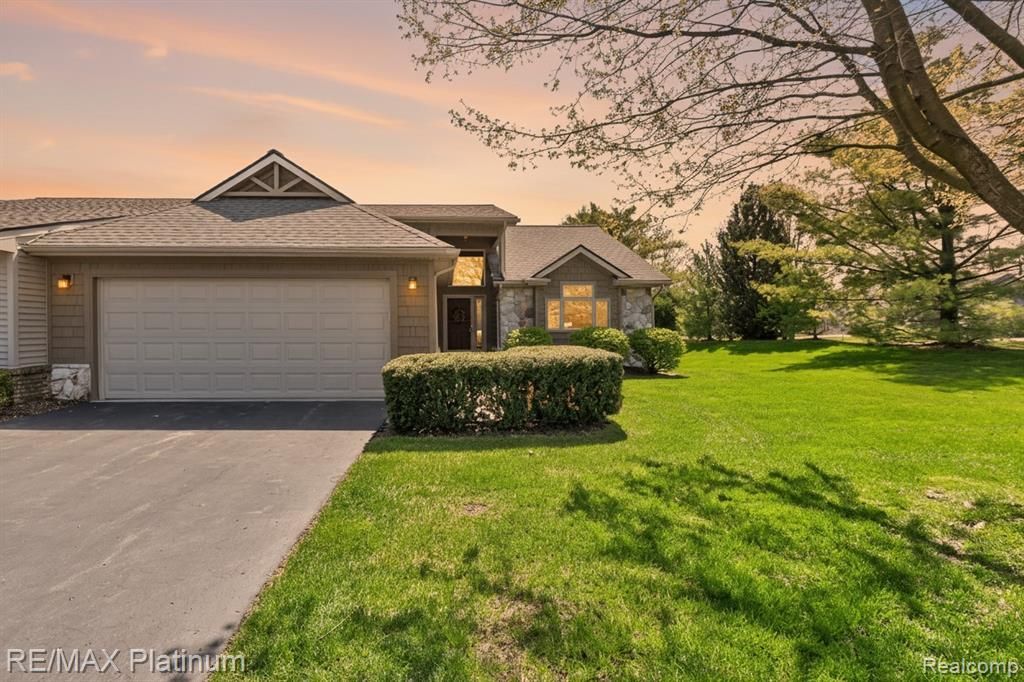 1127 Steph Steph Lane , Brighton, MI 48116 Main Photo