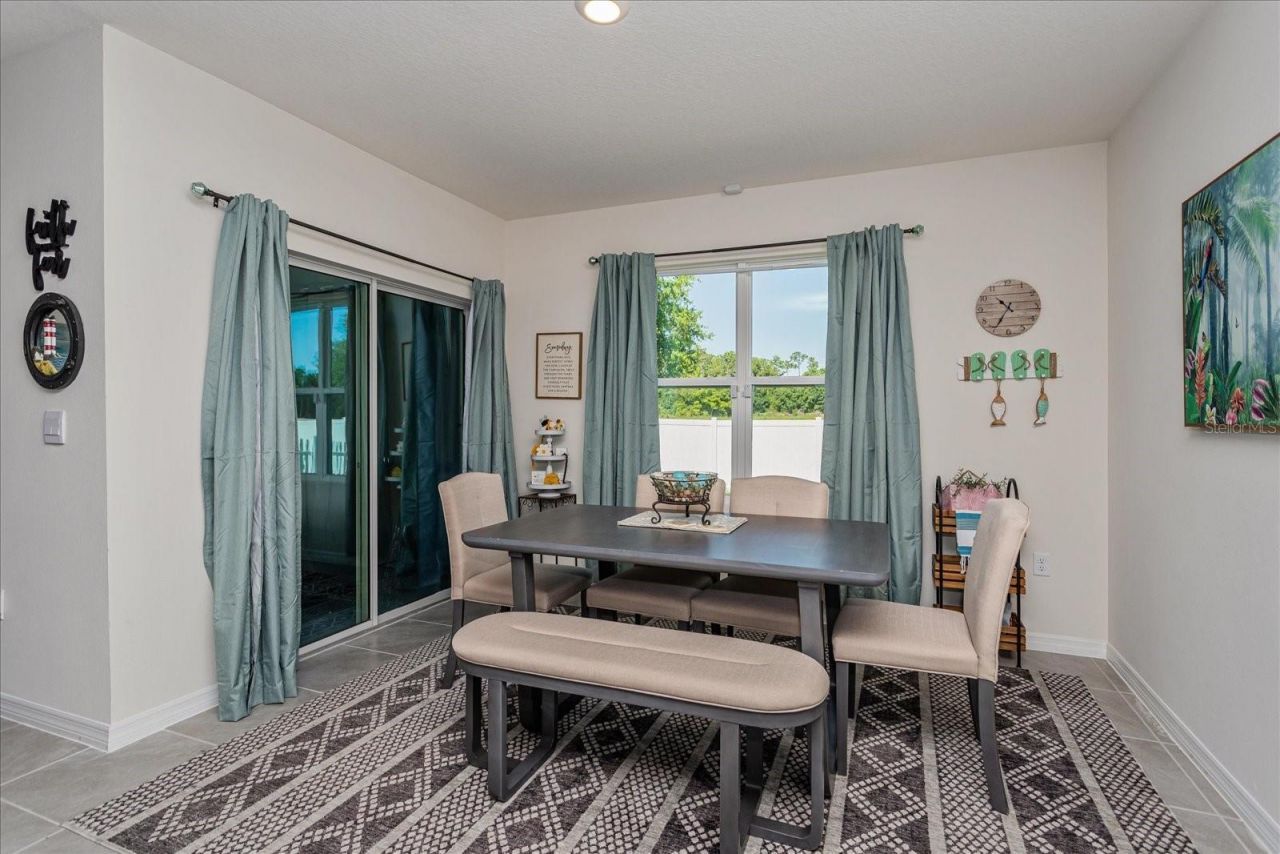 6358 Sanders Grove Circle, Okahumpka, FL 34762 Photo